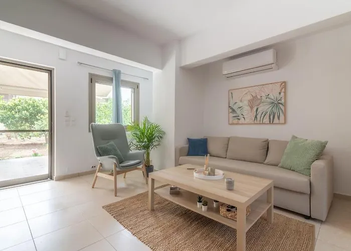 Citrea Stylish House With Garden Near Beach
