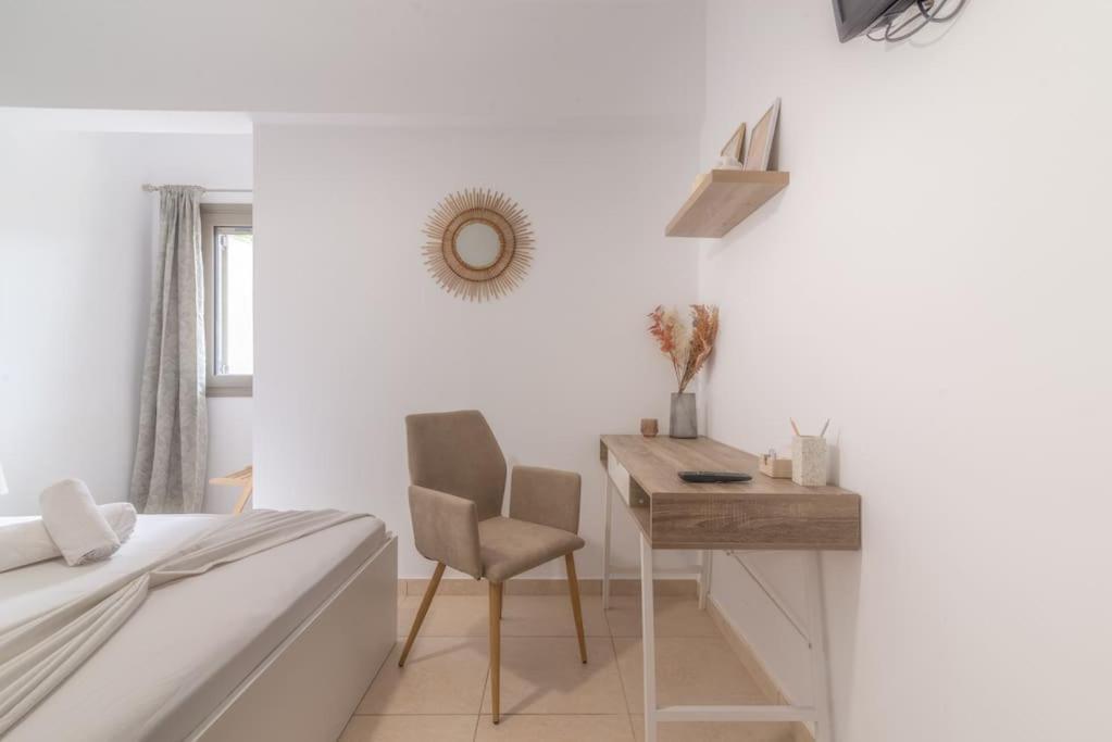 Citrea Stylish House With Garden Near *
