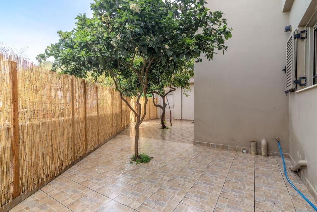 Citrea Stylish House With Garden Near Hébergement de vacances *
